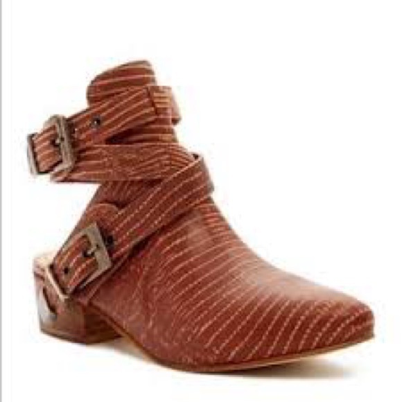 Matisse Ascot Friday Talon Strap Brown Ankle Boot - Picture 1 of 5